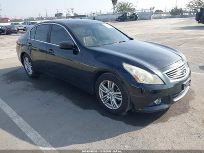 INFINITI G37 2013