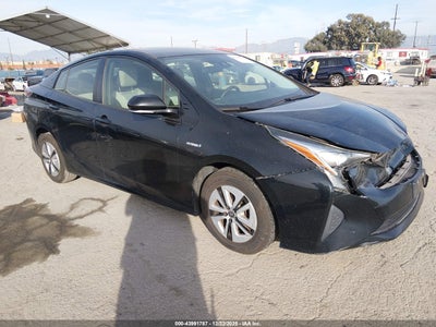 TOYOTA PRIUS 2017