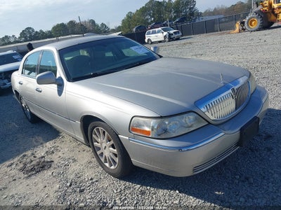 LINCOLN TOWN CAR 2006