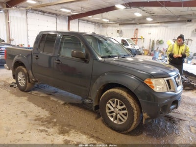 NISSAN FRONTIER 2017