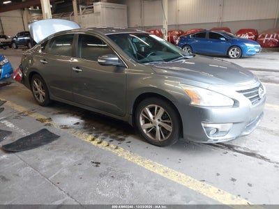 NISSAN ALTIMA 2015