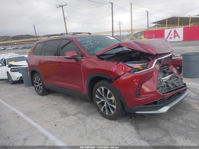 TOYOTA GRAND HIGHLANDER 2025