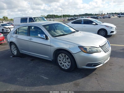 CHRYSLER 200 2012