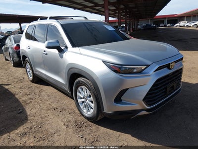 TOYOTA GRAND HIGHLANDER 2024