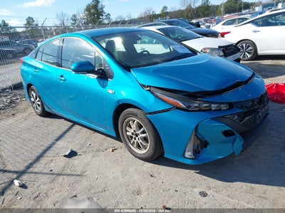 TOYOTA PRIUS PRIME 2017