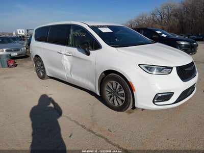 CHRYSLER PACIFICA HYBRID 2025