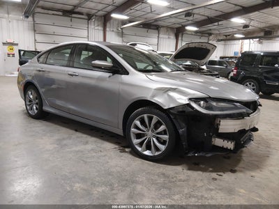 CHRYSLER 200 2015