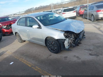 VOLKSWAGEN JETTA 2010