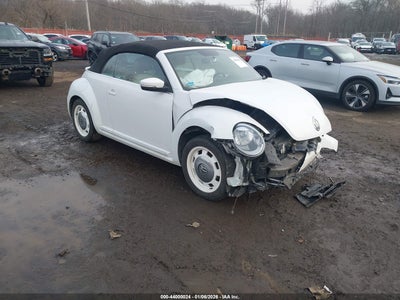 VOLKSWAGEN BEETLE 2015