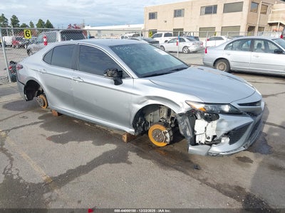 TOYOTA CAMRY 2022
