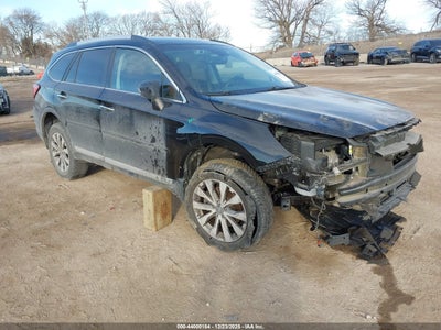 SUBARU OUTBACK 2017