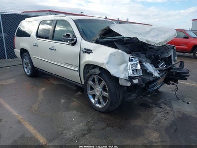 CADILLAC ESCALADE ESV 2011