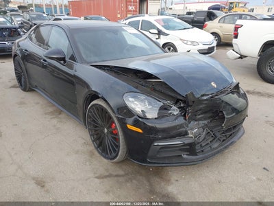 PORSCHE PANAMERA 2018