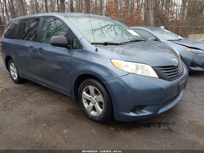 TOYOTA SIENNA 2014