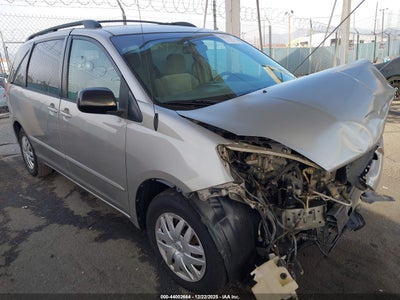 TOYOTA SIENNA 2009