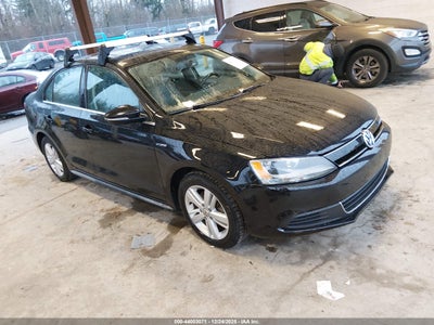 VOLKSWAGEN JETTA HYBRID 2013
