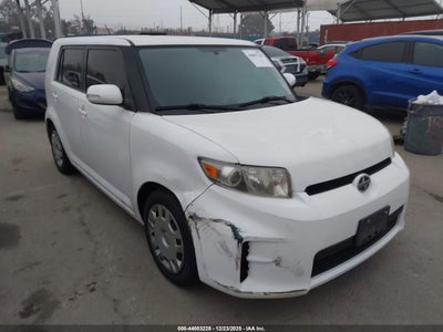 SCION XB 2011