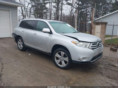 TOYOTA HIGHLANDER 2013