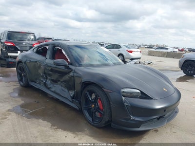 PORSCHE TAYCAN 2022