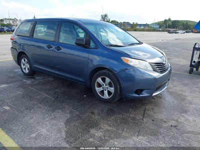 TOYOTA SIENNA 2014