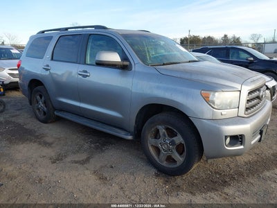 TOYOTA SEQUOIA 2010