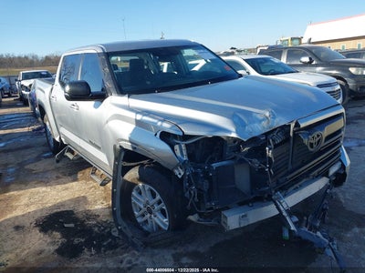 TOYOTA TUNDRA 2024