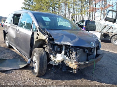 TOYOTA SIENNA 2015