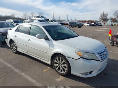 TOYOTA AVALON 2012
