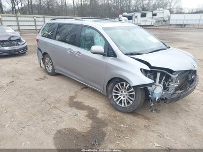 TOYOTA SIENNA 2015