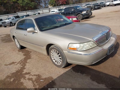LINCOLN TOWN CAR 2005