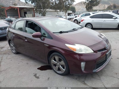 TOYOTA PRIUS 2013