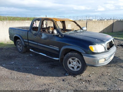TOYOTA TUNDRA 2000
