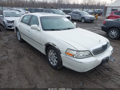 LINCOLN TOWN CAR 2006
