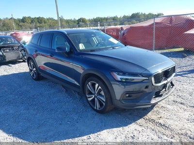 VOLVO V60 CROSS COUNTRY 2025
