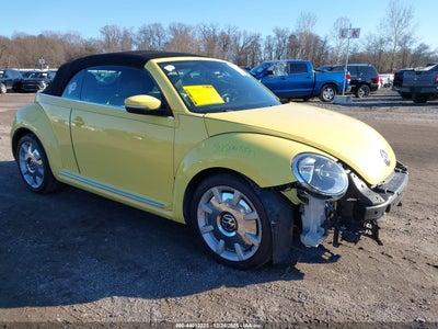 VOLKSWAGEN BEETLE 2013