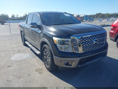 NISSAN TITAN 2017
