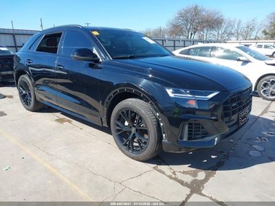 AUDI Q8 2021