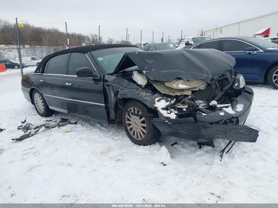 LINCOLN TOWN CAR 2005