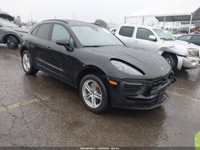 PORSCHE MACAN 2025