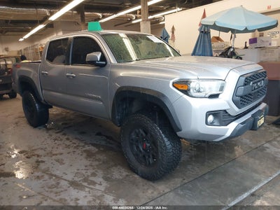 TOYOTA TACOMA 2018