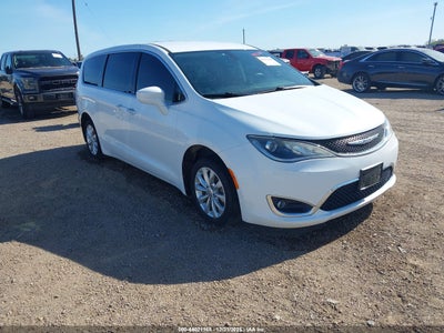 CHRYSLER PACIFICA 2018