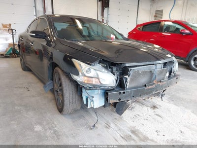 NISSAN MAXIMA 2012