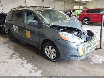 TOYOTA SIENNA 2010