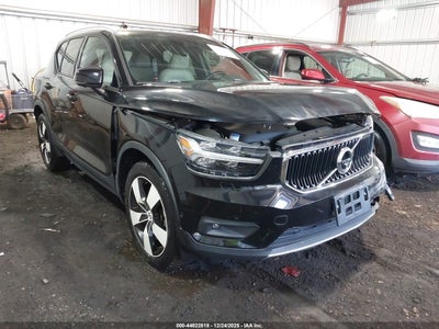 VOLVO XC40 2019