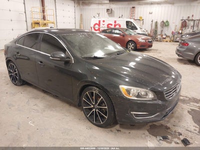 VOLVO S60 2016
