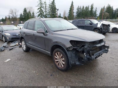 VOLKSWAGEN TOUAREG 2012