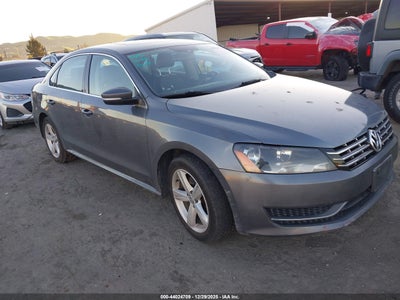 VOLKSWAGEN PASSAT 2013