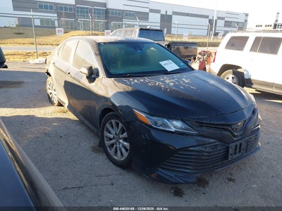 TOYOTA CAMRY 2020