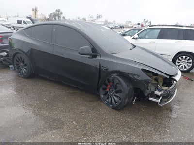 TESLA MODEL Y 2024