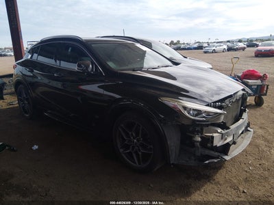 INFINITI QX30 2017